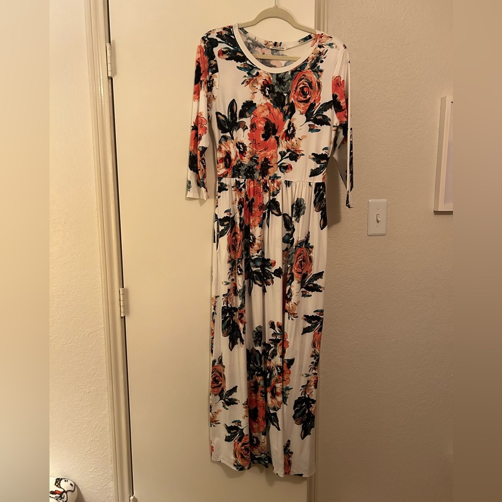Jessa Kae White Floral Dress